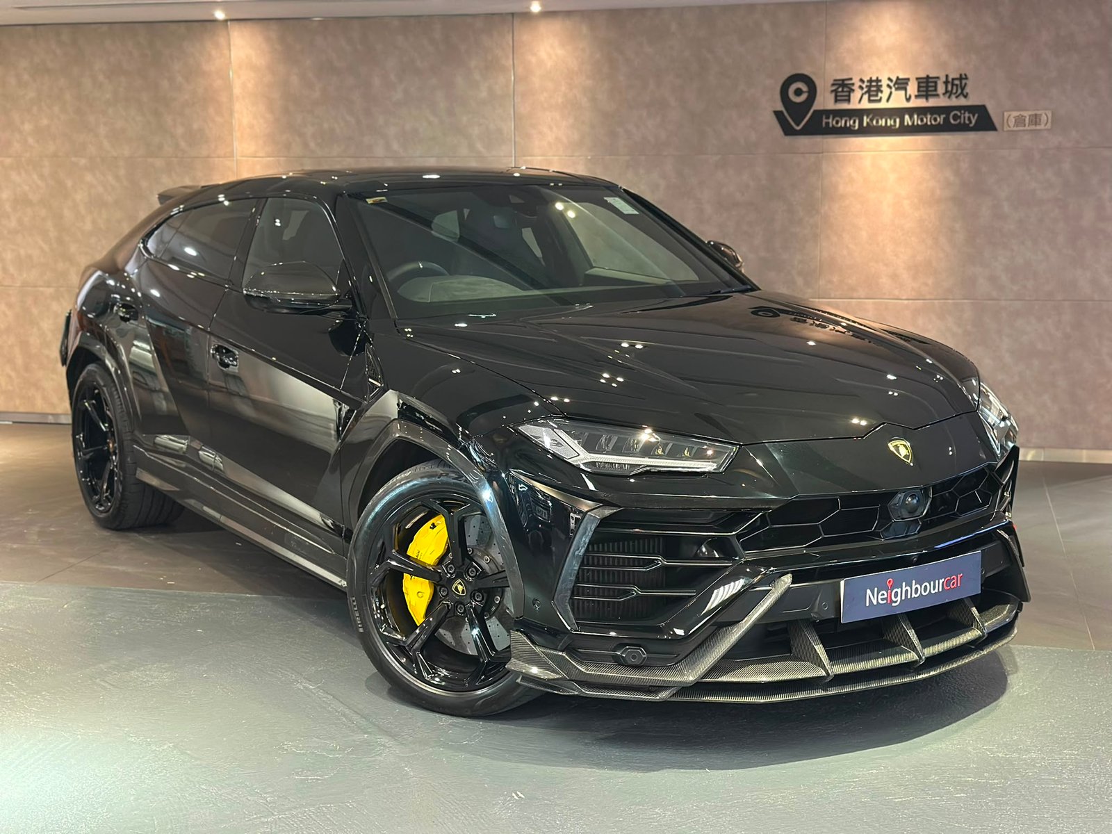 Lamborghini URUS 4.0-5 Seats